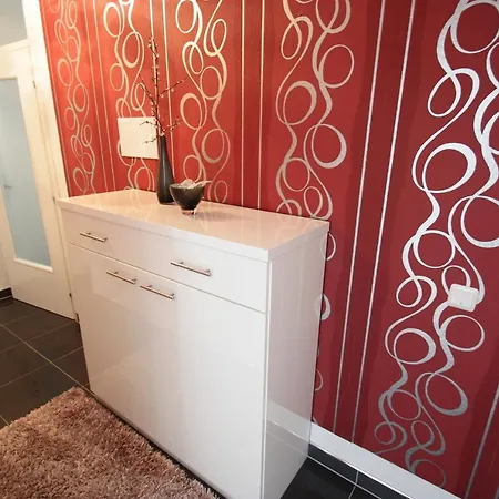Apartment Vanesa 2 *