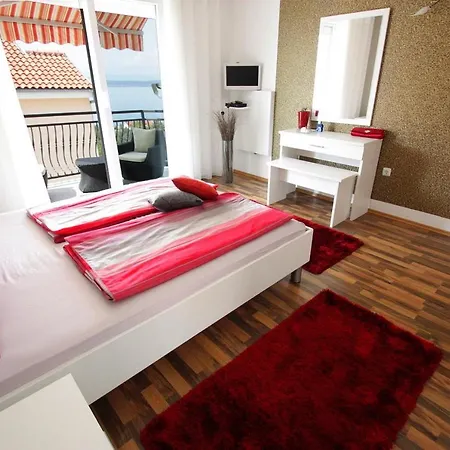 Vanesa 2 Apartment *